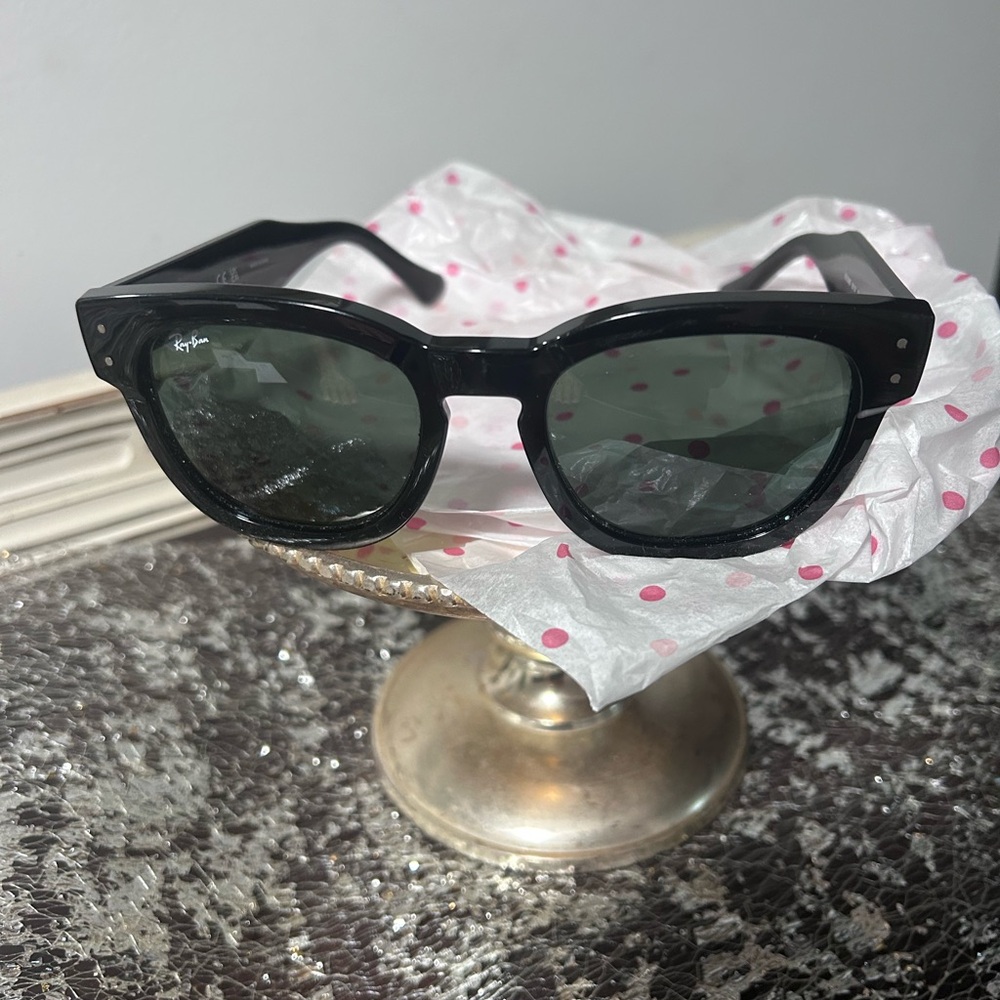 Ray-Ban Black Frame Sunglasses with Green Lenses